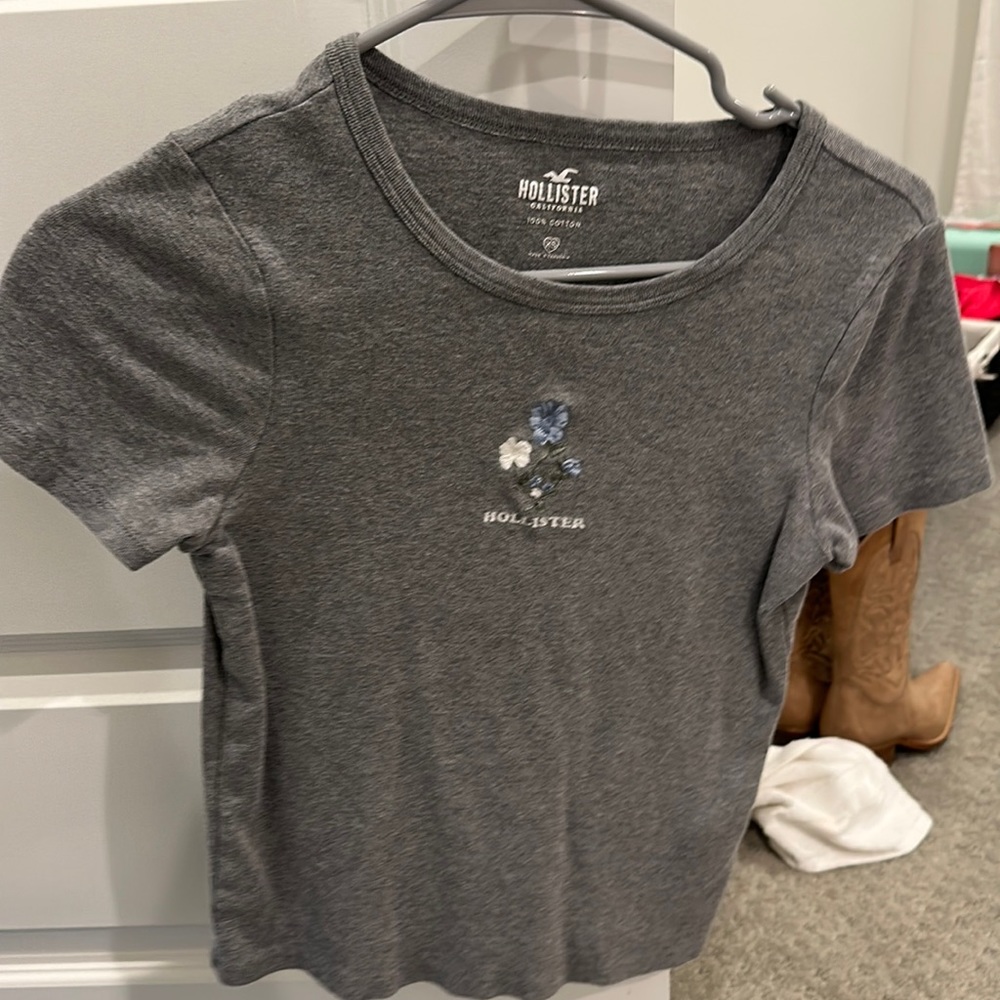 womans xs gray hollister top